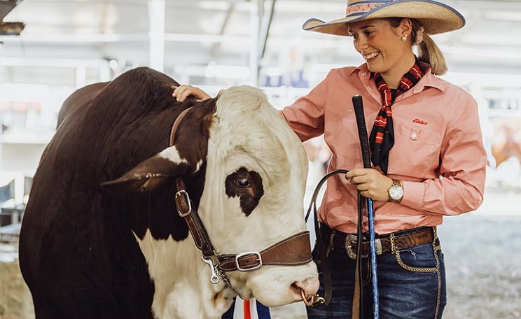 Eliza Connors with prize winning bull