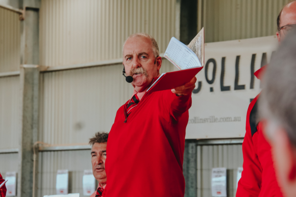 Tom Penna auctioneering at the Collinsville Ram sale 2022