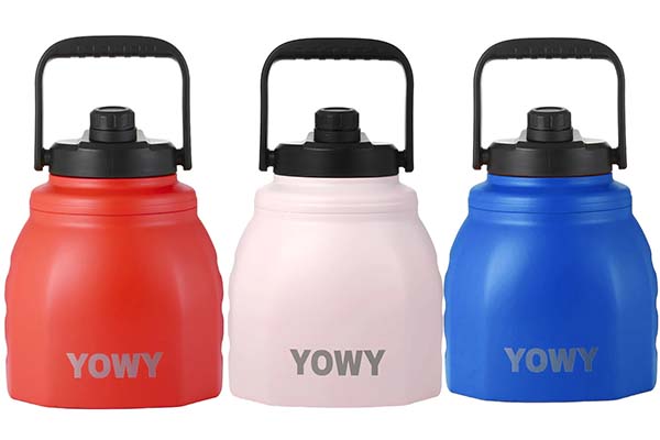 A red, pink and blue Yowy watercans in a row